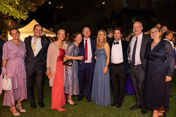 photo de soirée entre amis à Paris