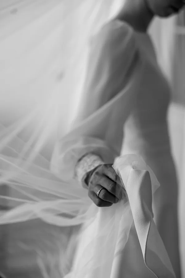 photo de mariage à Paris - details robe