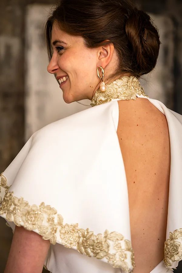 photo de mariage à Paris - lmariée de dos