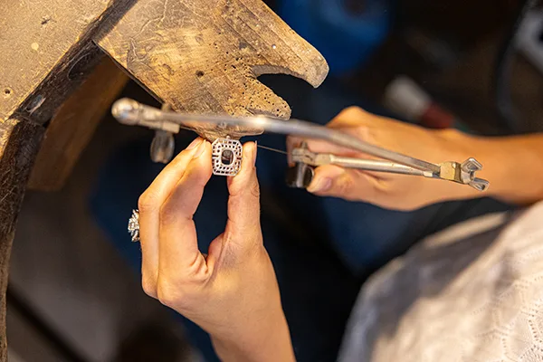 photo artisanat savoir faire joaillerie