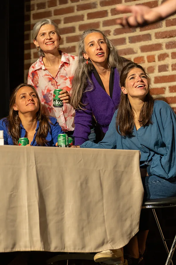 Photo troupe theatre